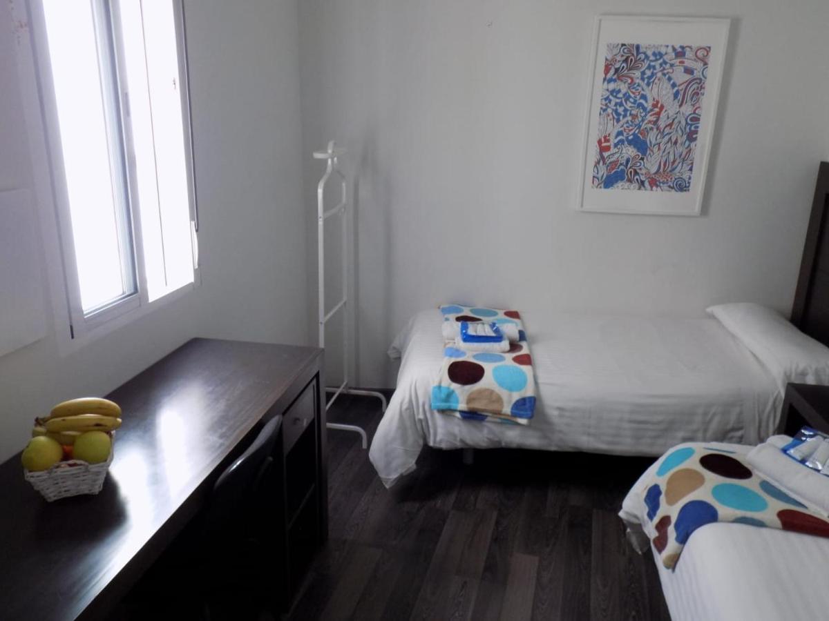 Residencia Viriato Ostello Siviglia Esterno foto