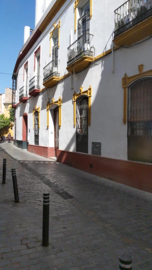 Residencia Viriato Ostello Siviglia Esterno foto
