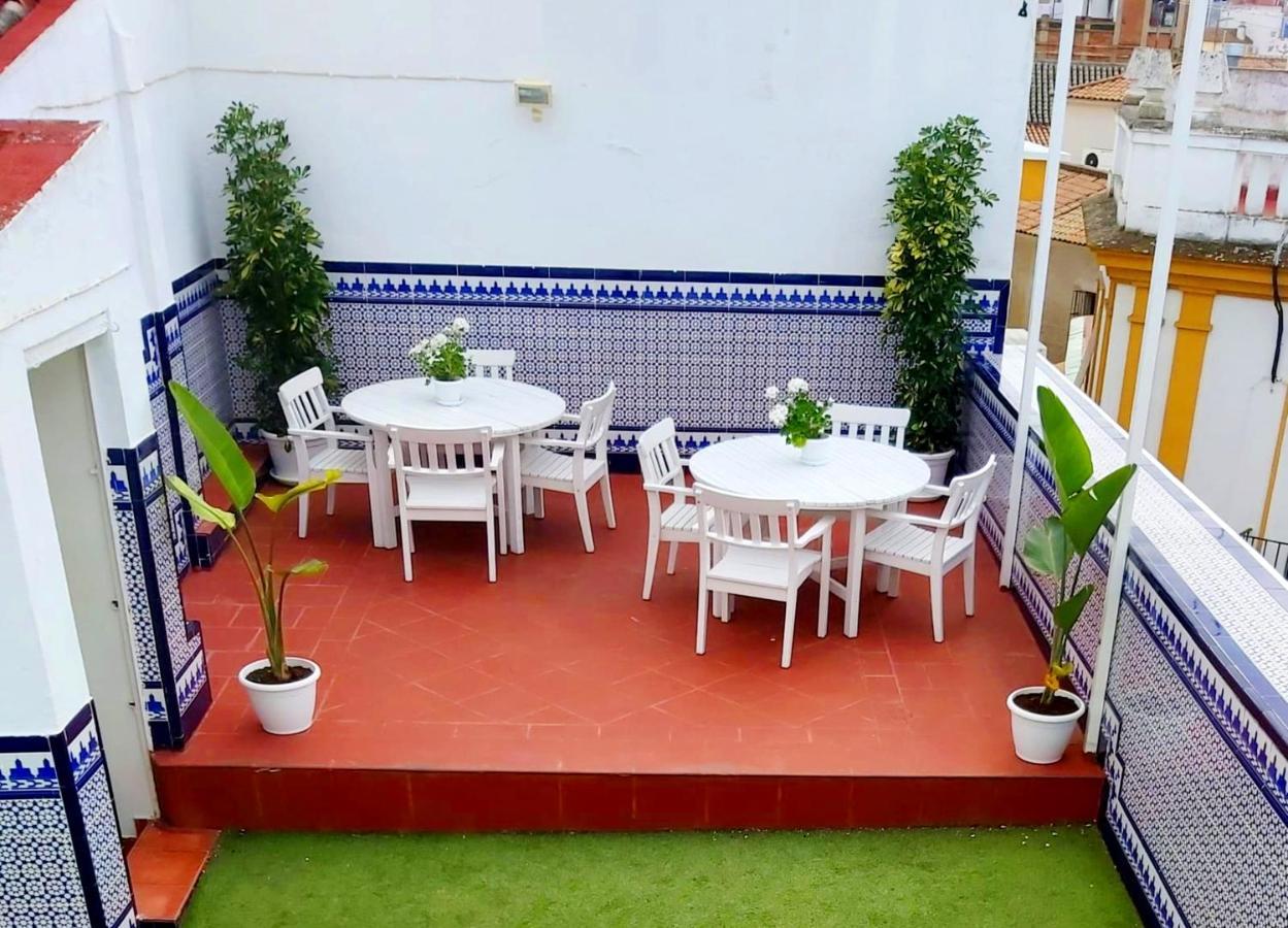 Residencia Viriato Ostello Siviglia Esterno foto